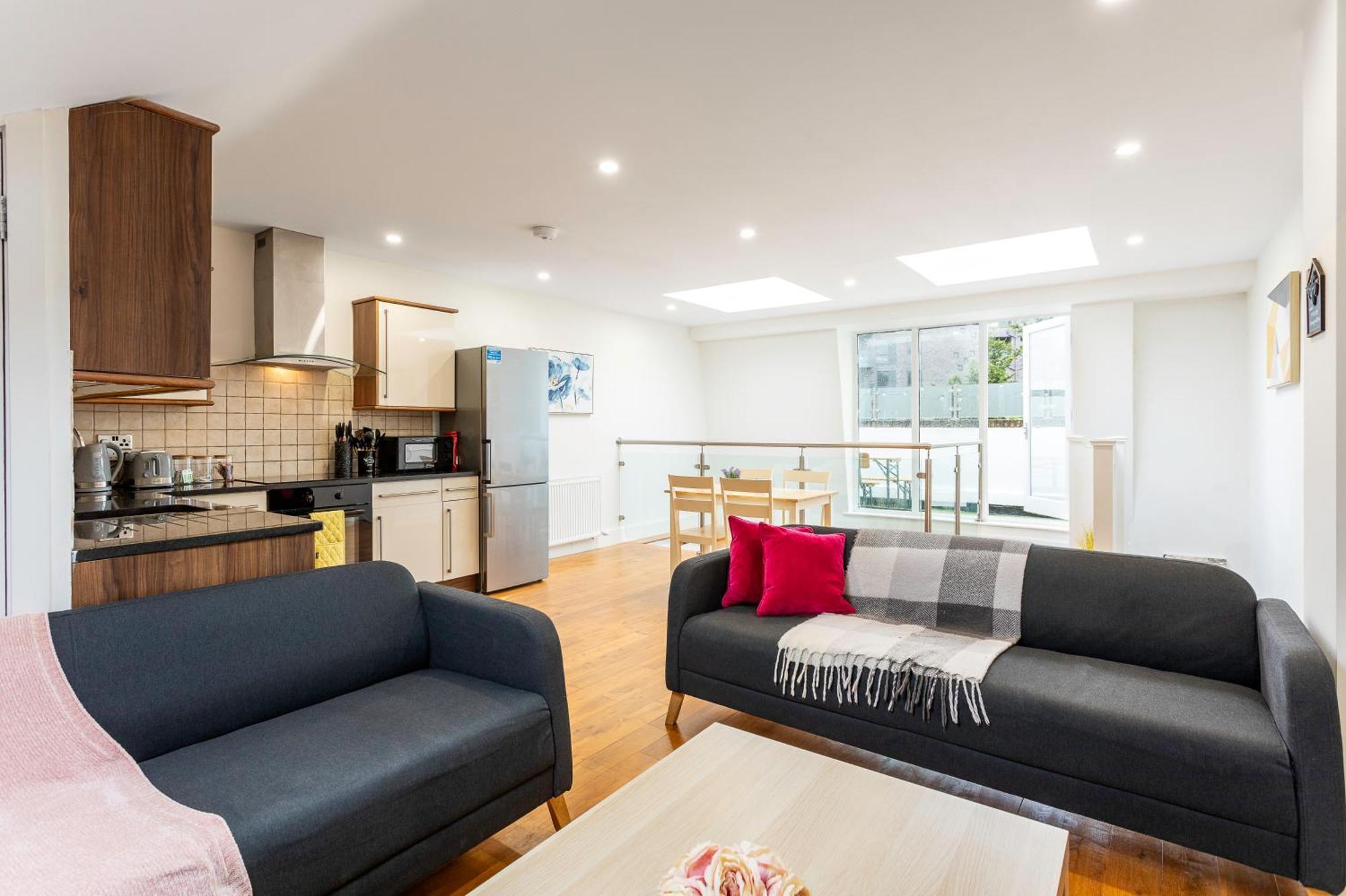 St Johns Hill Penthouse Apartment