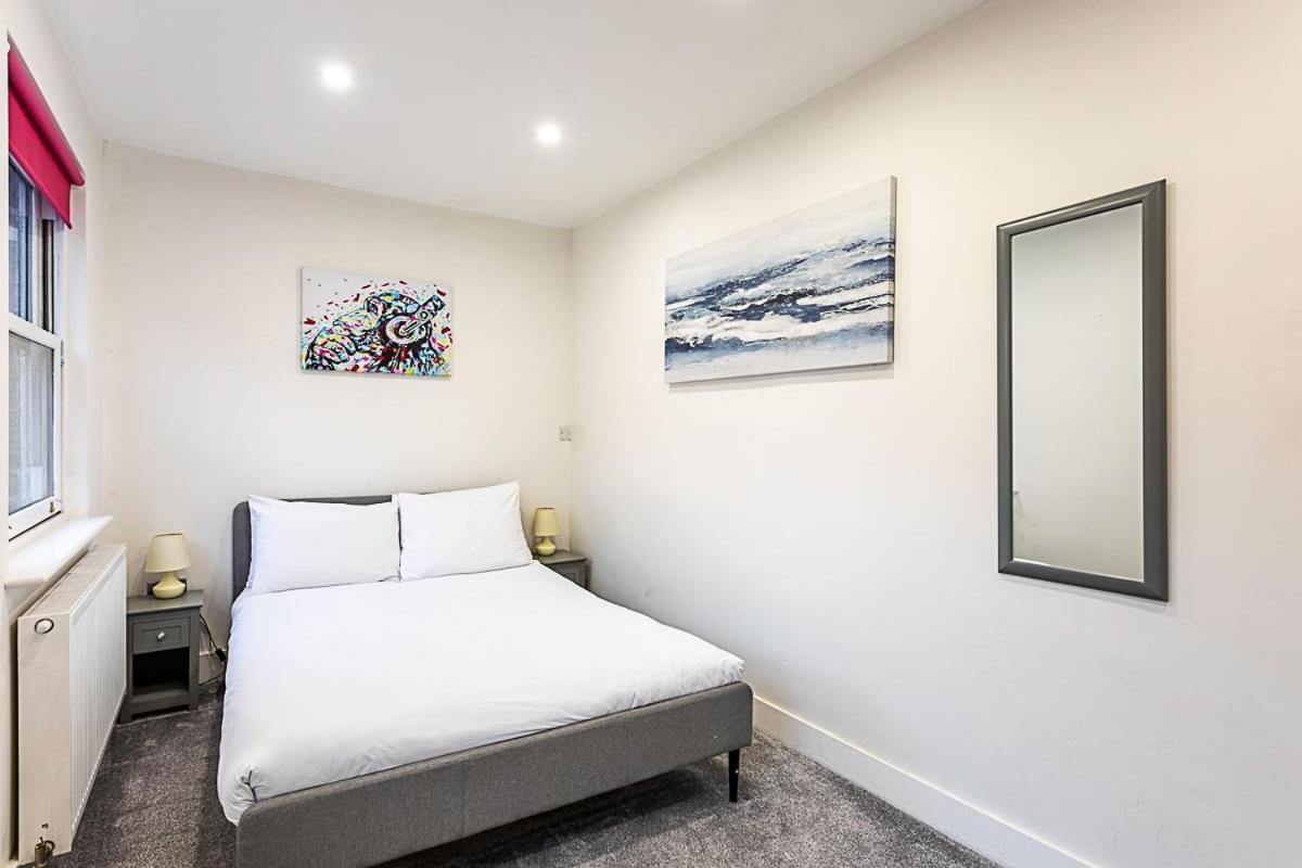 St Johns Hill Penthouse * Londra