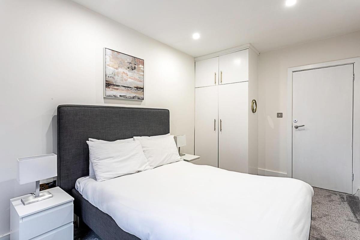 St Johns Hill Penthouse Londra