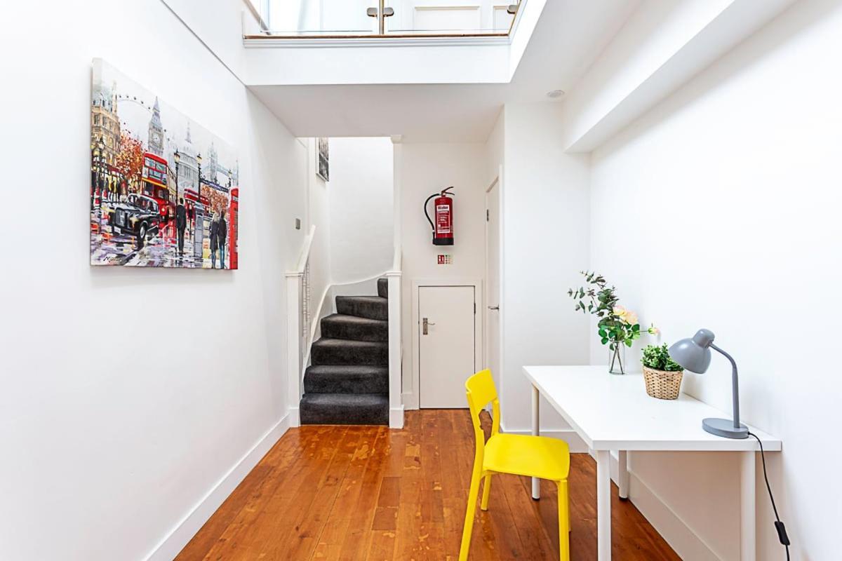 St Johns Hill Penthouse * Londra
